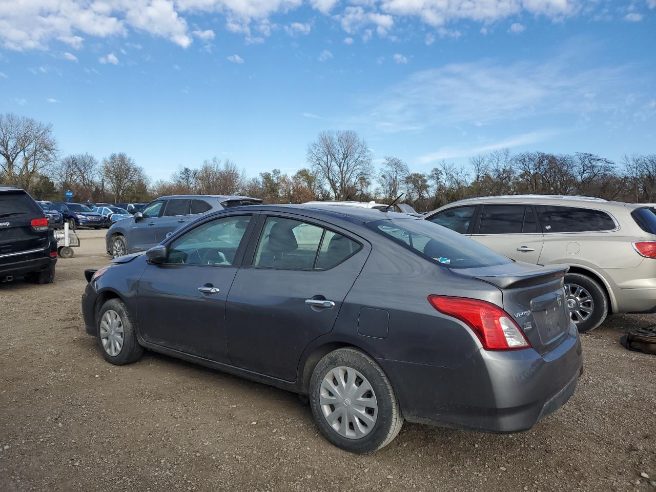 NISSAN VERSA S