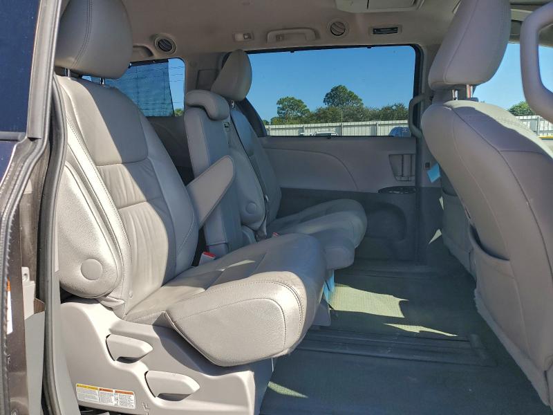 2015 TOYOTA SIENNA XLE #3301793382