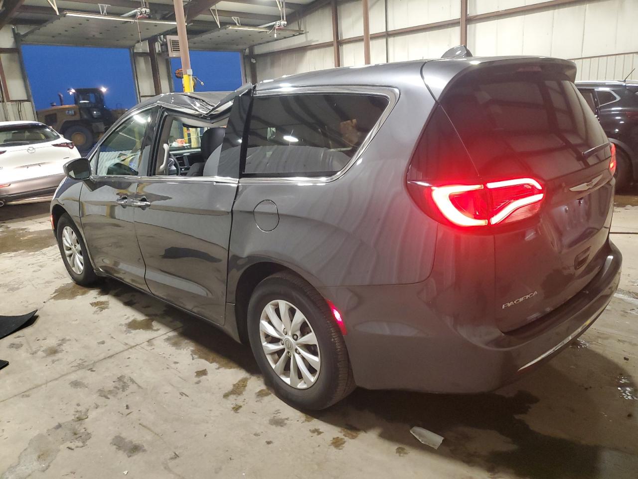 CHRYSLER PACIFICA TOURING