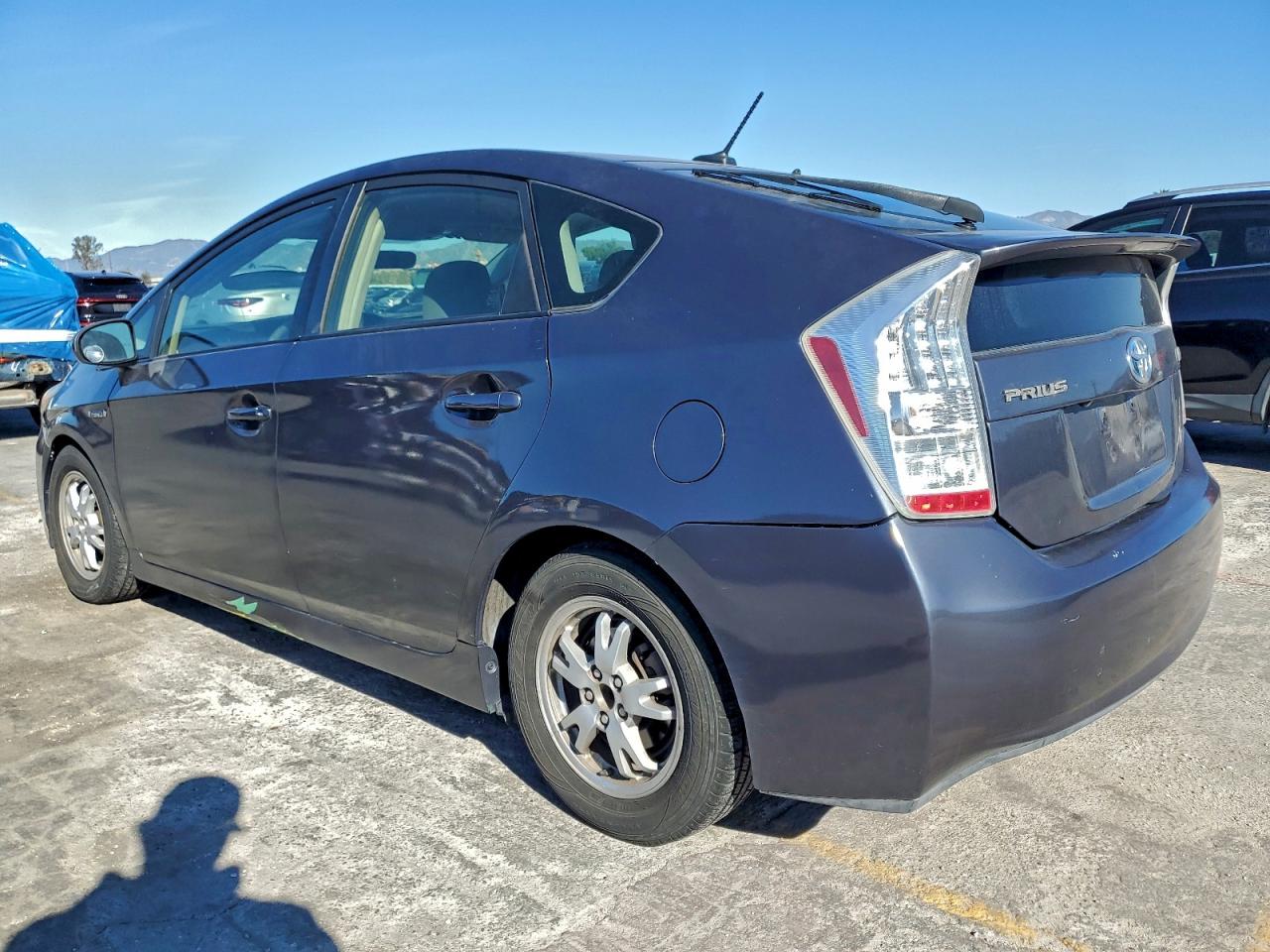 TOYOTA PRIUS