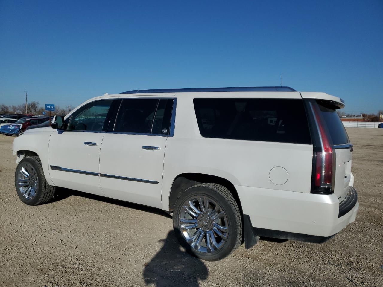 CADILLAC ESCALADE ESV LUXURY