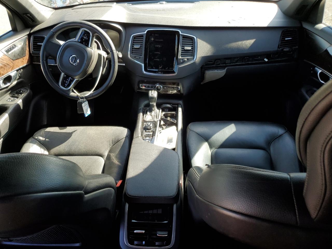 VOLVO XC90 T6 MOMENTUM