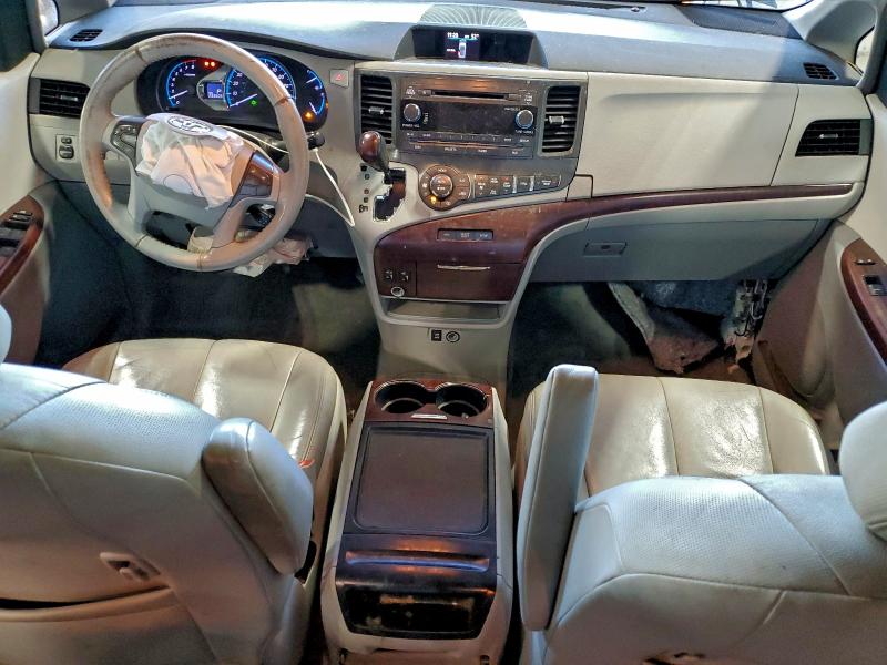 2012 TOYOTA SIENNA XLE #3302699079