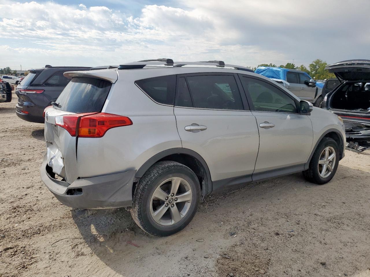 TOYOTA RAV4 XLE