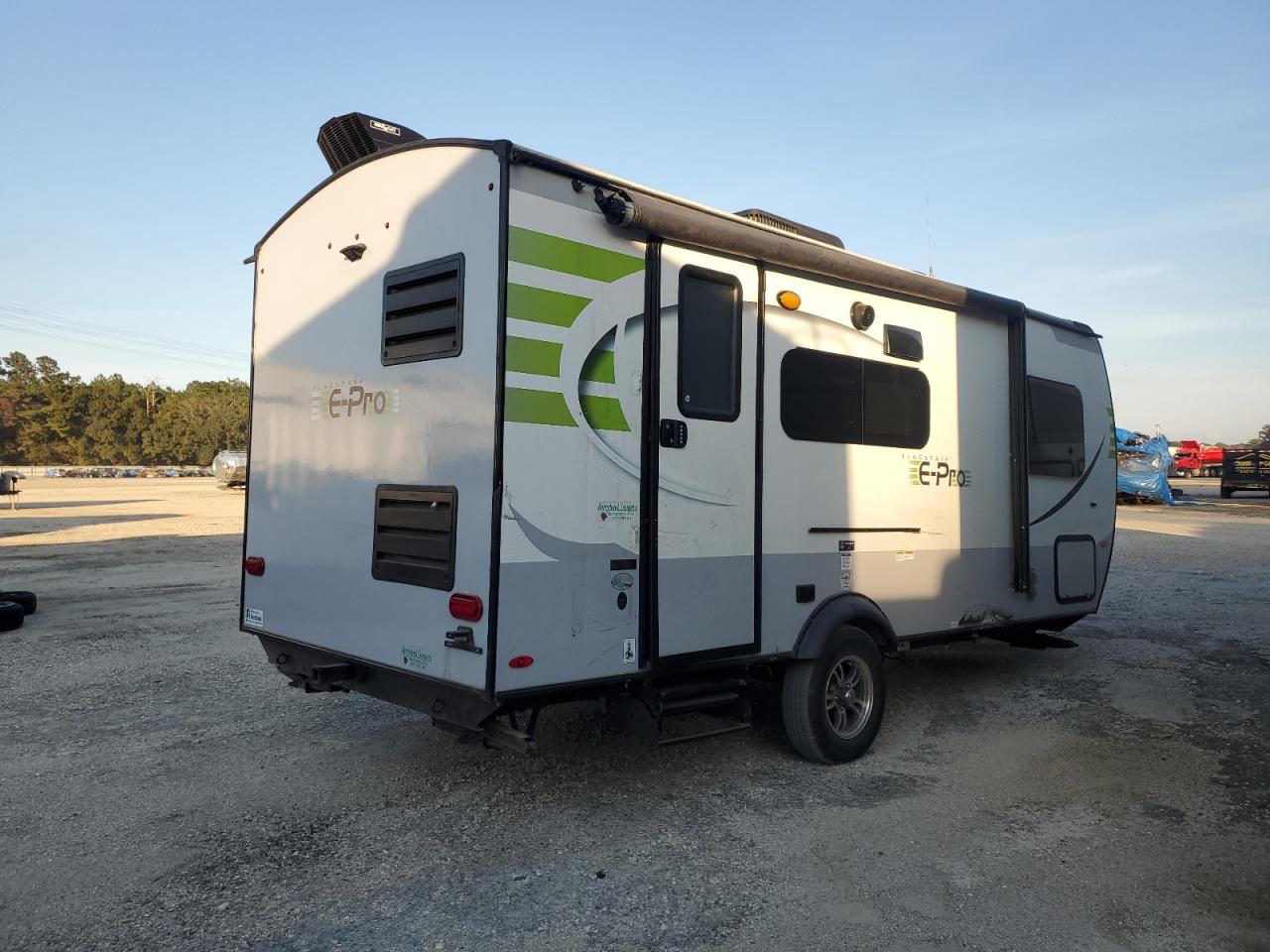 Lot #3302811916 2018 FLAGSTAFF/FOREST RIVER CLASSIC SE