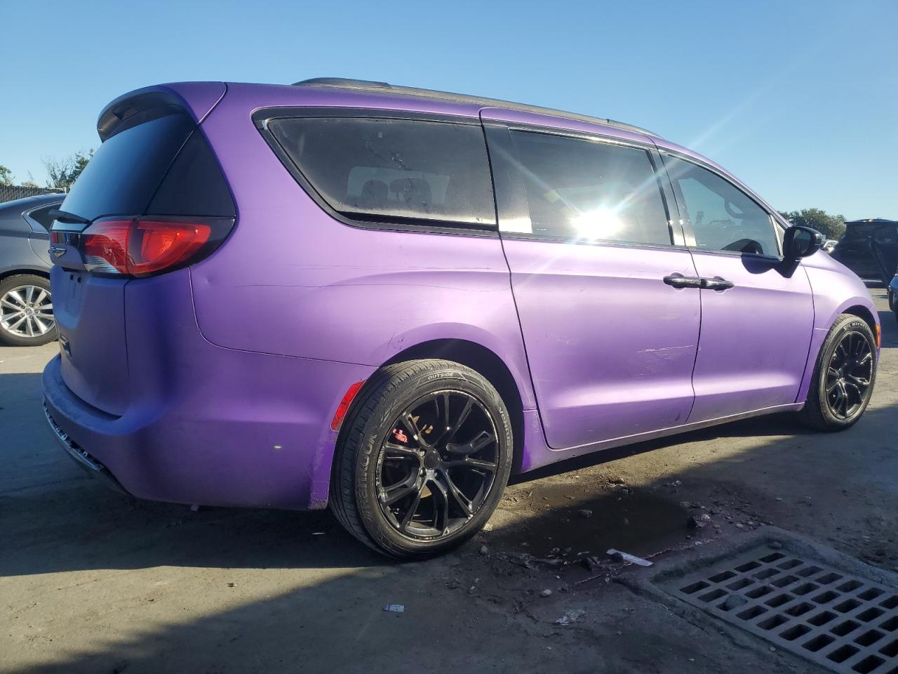 CHRYSLER PACIFICA TOURING L