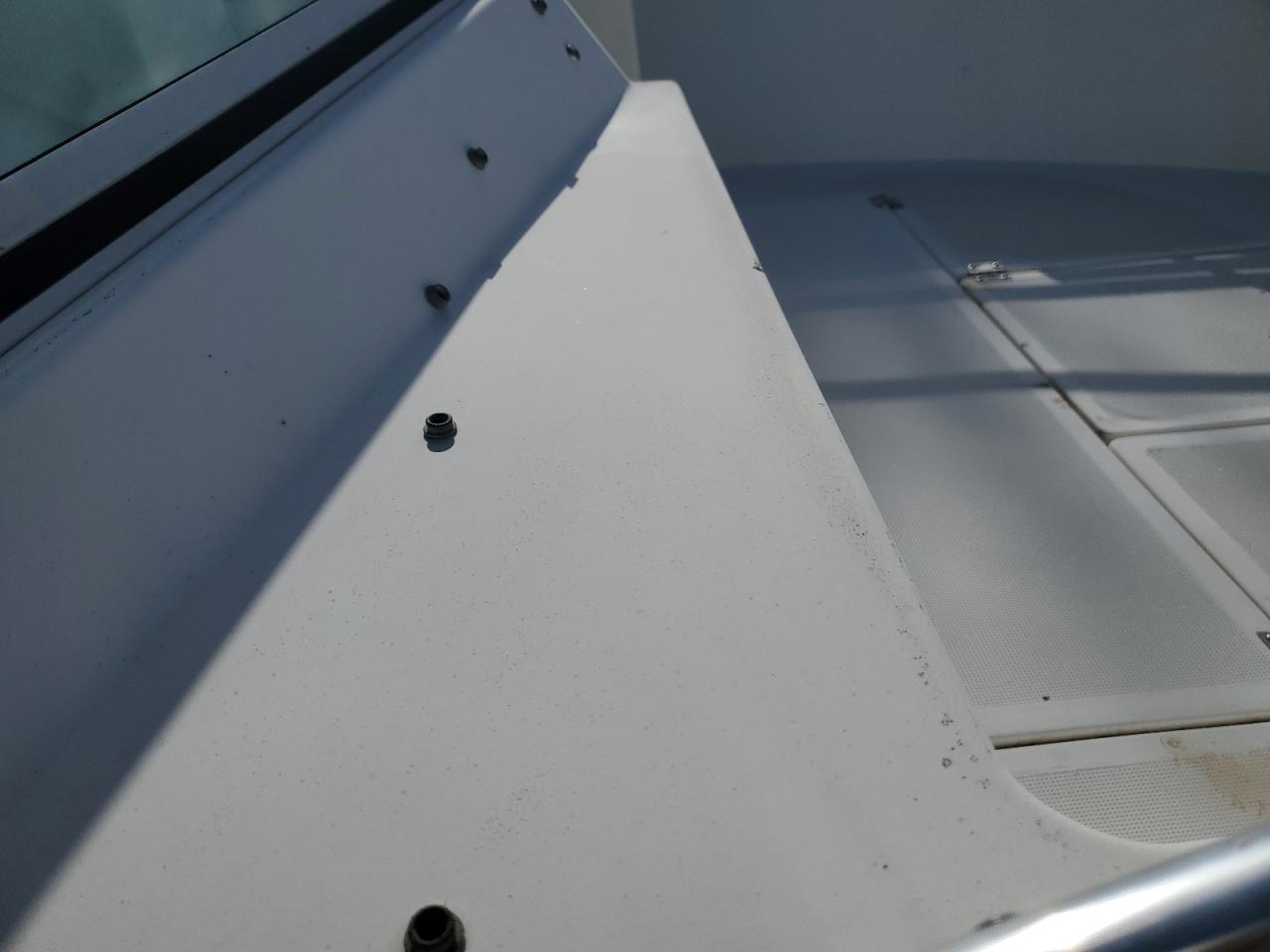 Lot #3308328156 1988 STRATOS BOAT