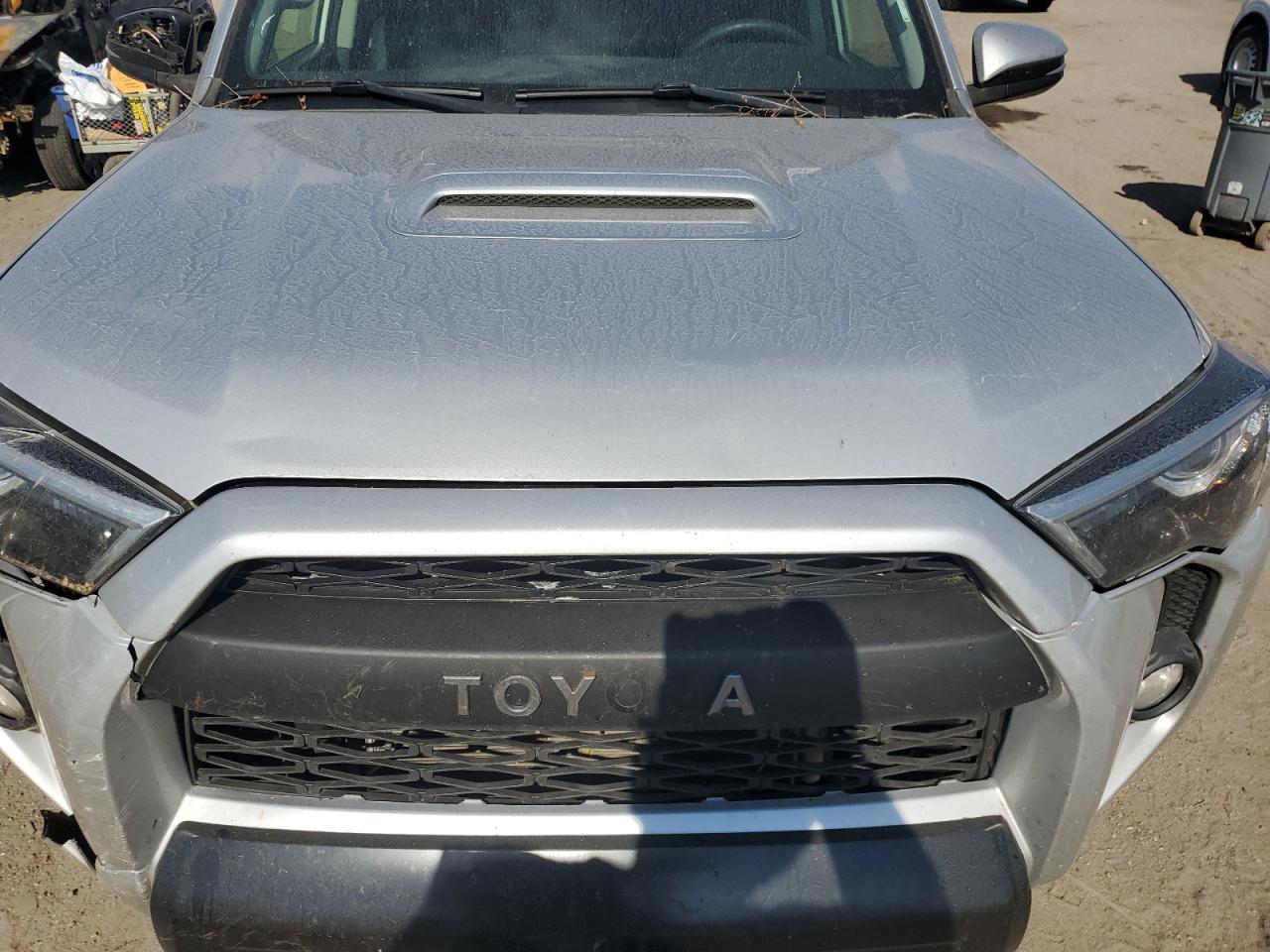 TOYOTA 4RUNNER SR5/SR5 PREMIUM