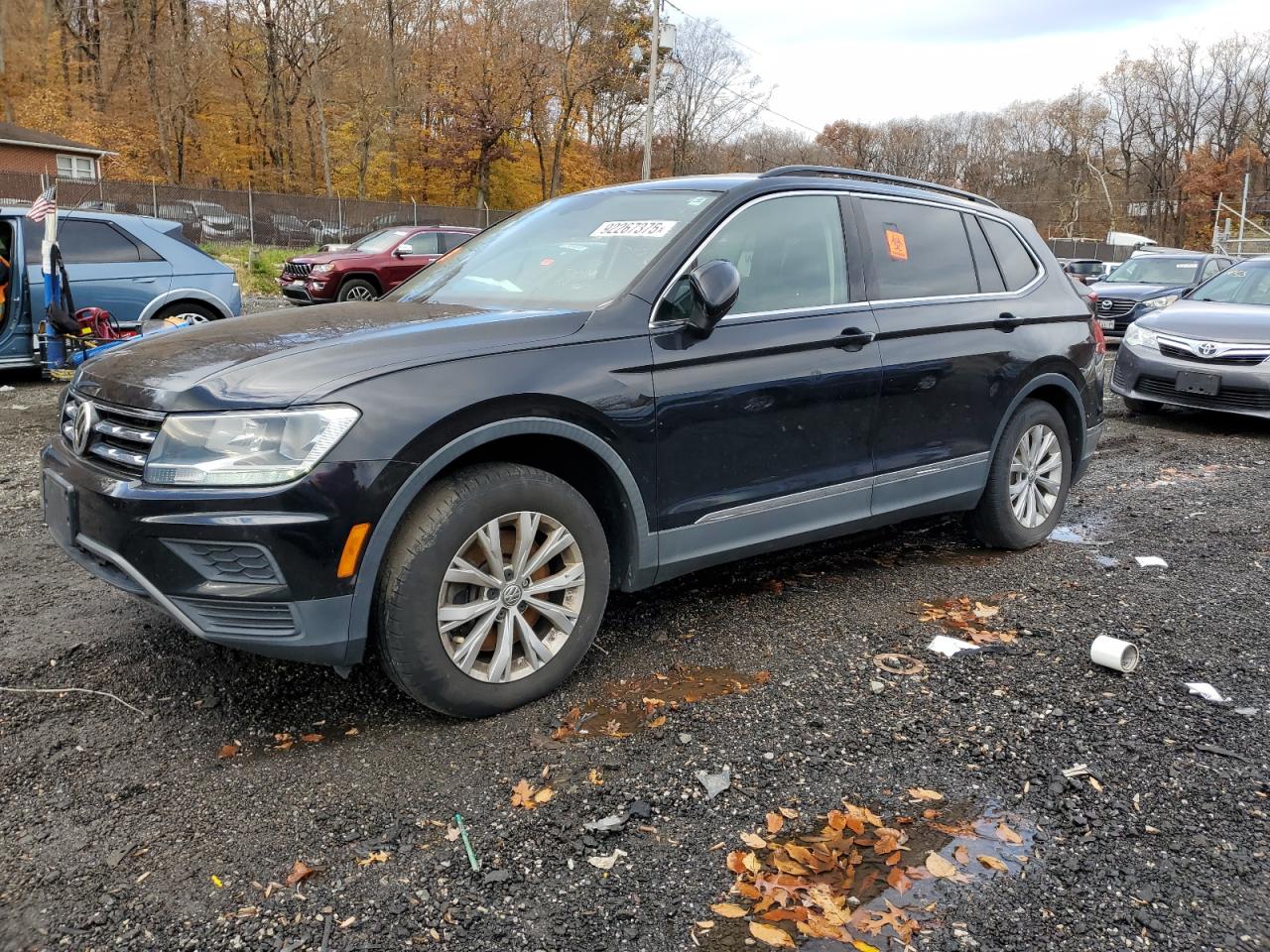 VOLKSWAGEN TIGUAN SE