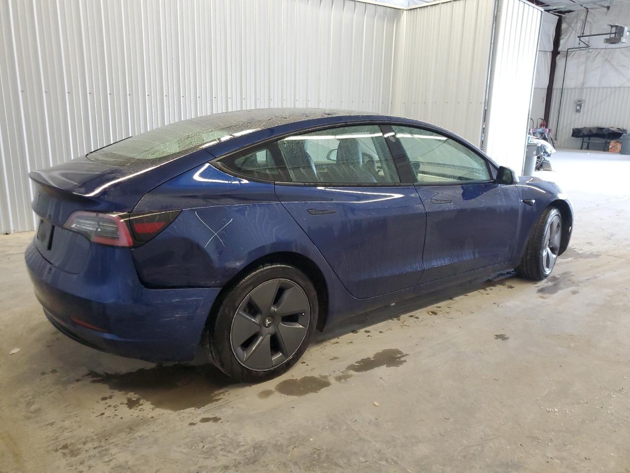 Lot #3304630948 2022 TESLA MODEL 3