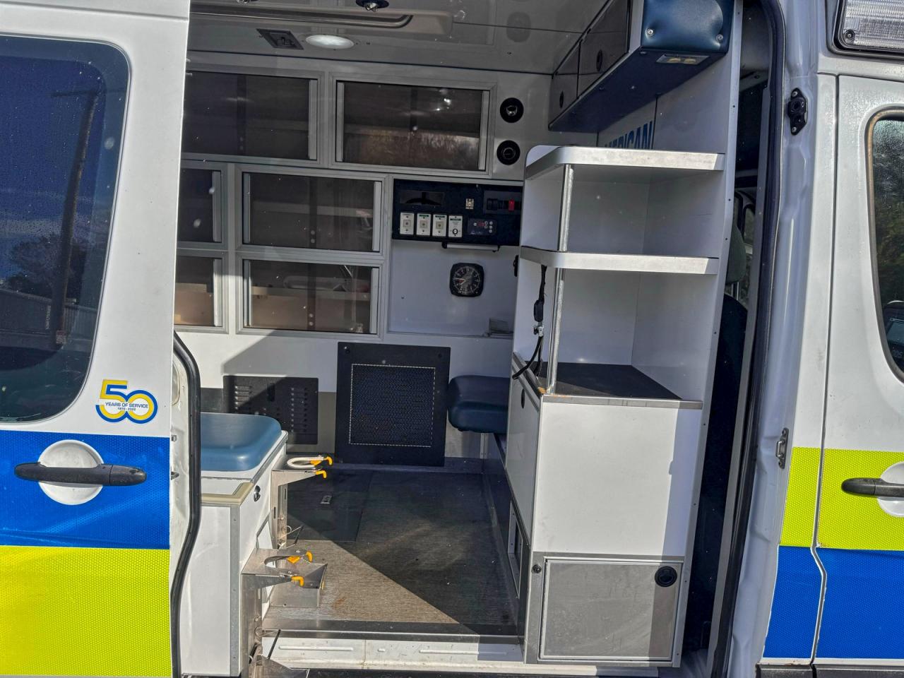 MERCEDES-BENZ SPRINTER 2500