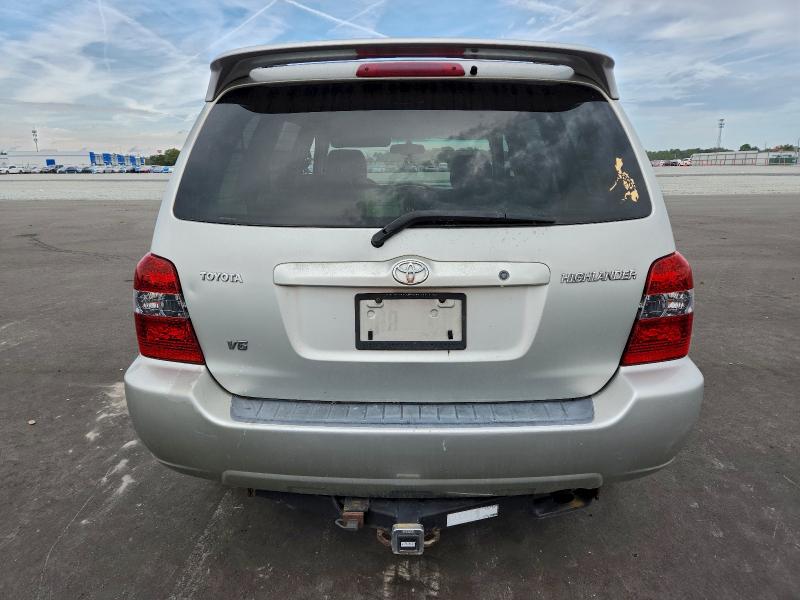 2004 TOYOTA HIGHLANDER #3318967966