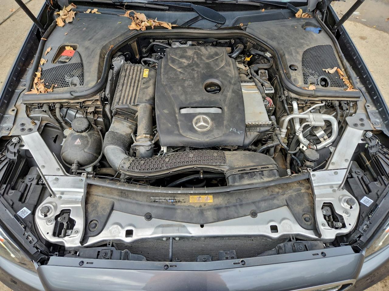 MERCEDES-BENZ E-CLASS 300