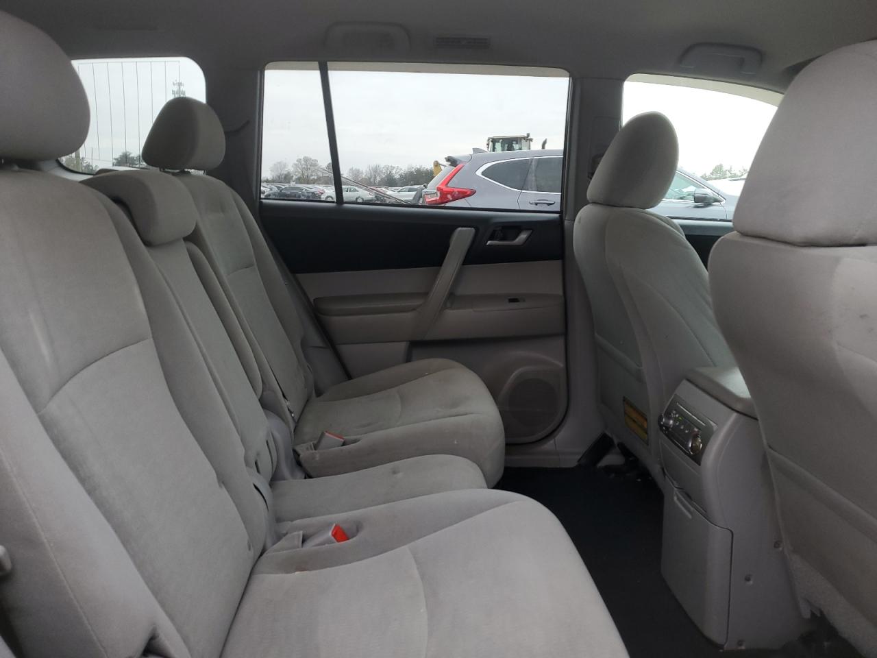 TOYOTA HIGHLANDER BASE