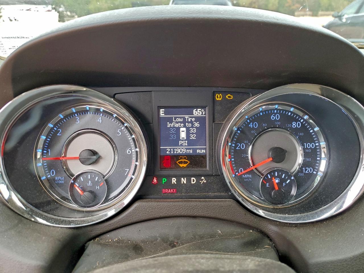 CHRYSLER TOWN & COUNTRY TOURING L