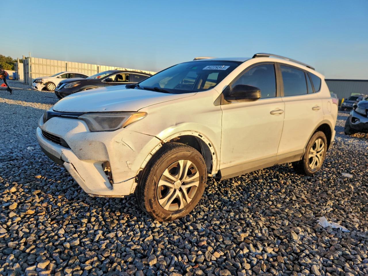 TOYOTA RAV4 LE