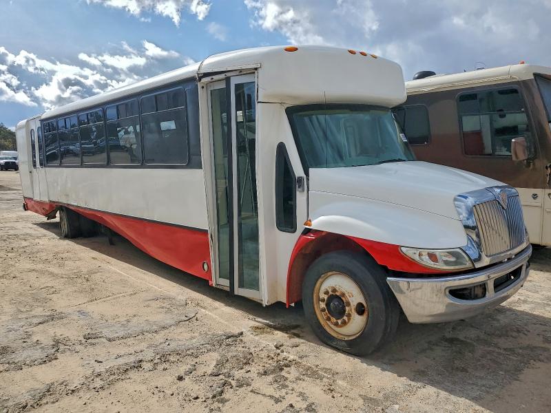 Global Auto Auctions: 2009 CHAR PASS BUS