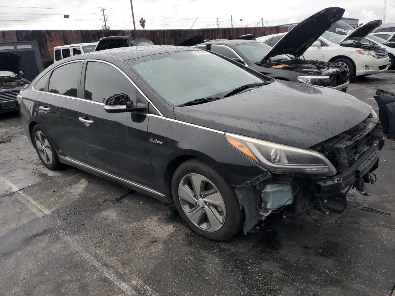 HYUNDAI SONATA HYBRID