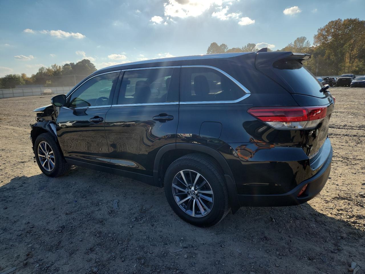 TOYOTA HIGHLANDER SE