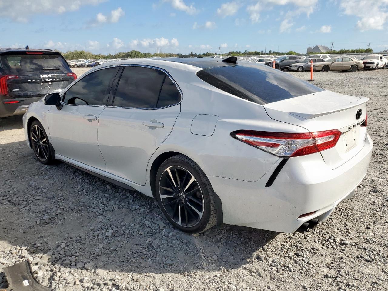 TOYOTA CAMRY XSE