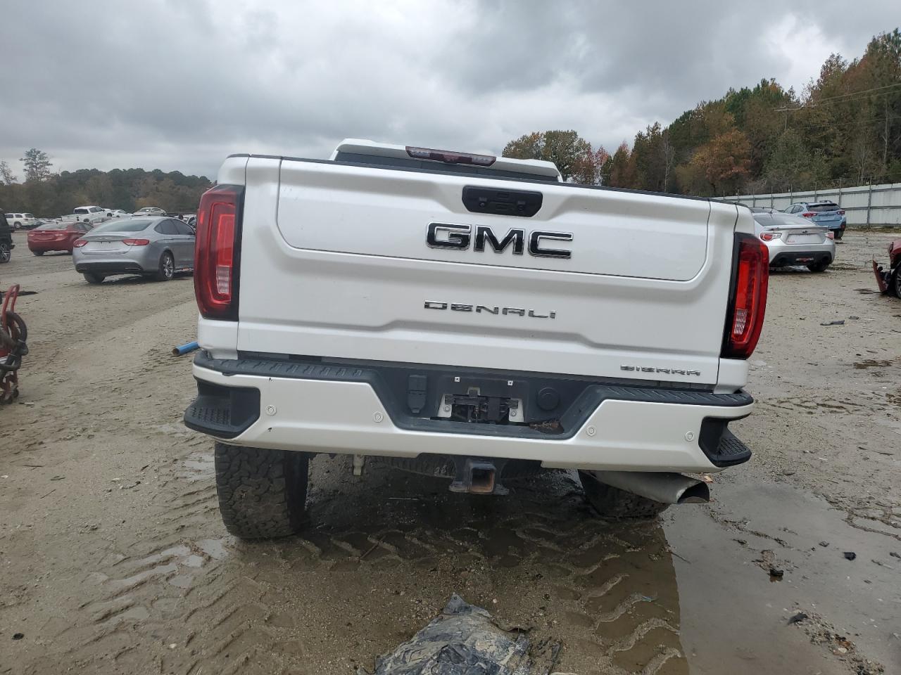 GMC SIERRA K2500 DENALI
