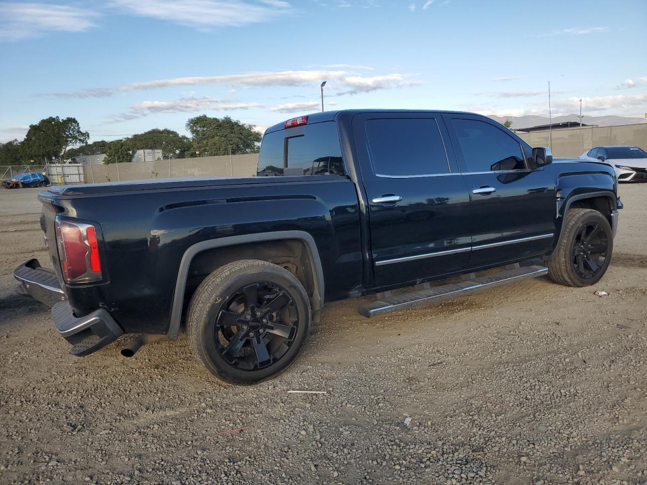Lot #3311491235 2018 GMC SIERRA C15