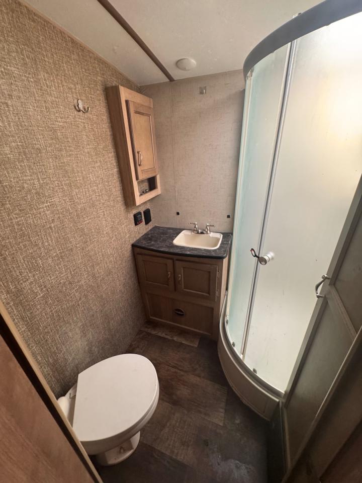 Lot #3283777446 2016 KZ SPREE ESCAPE