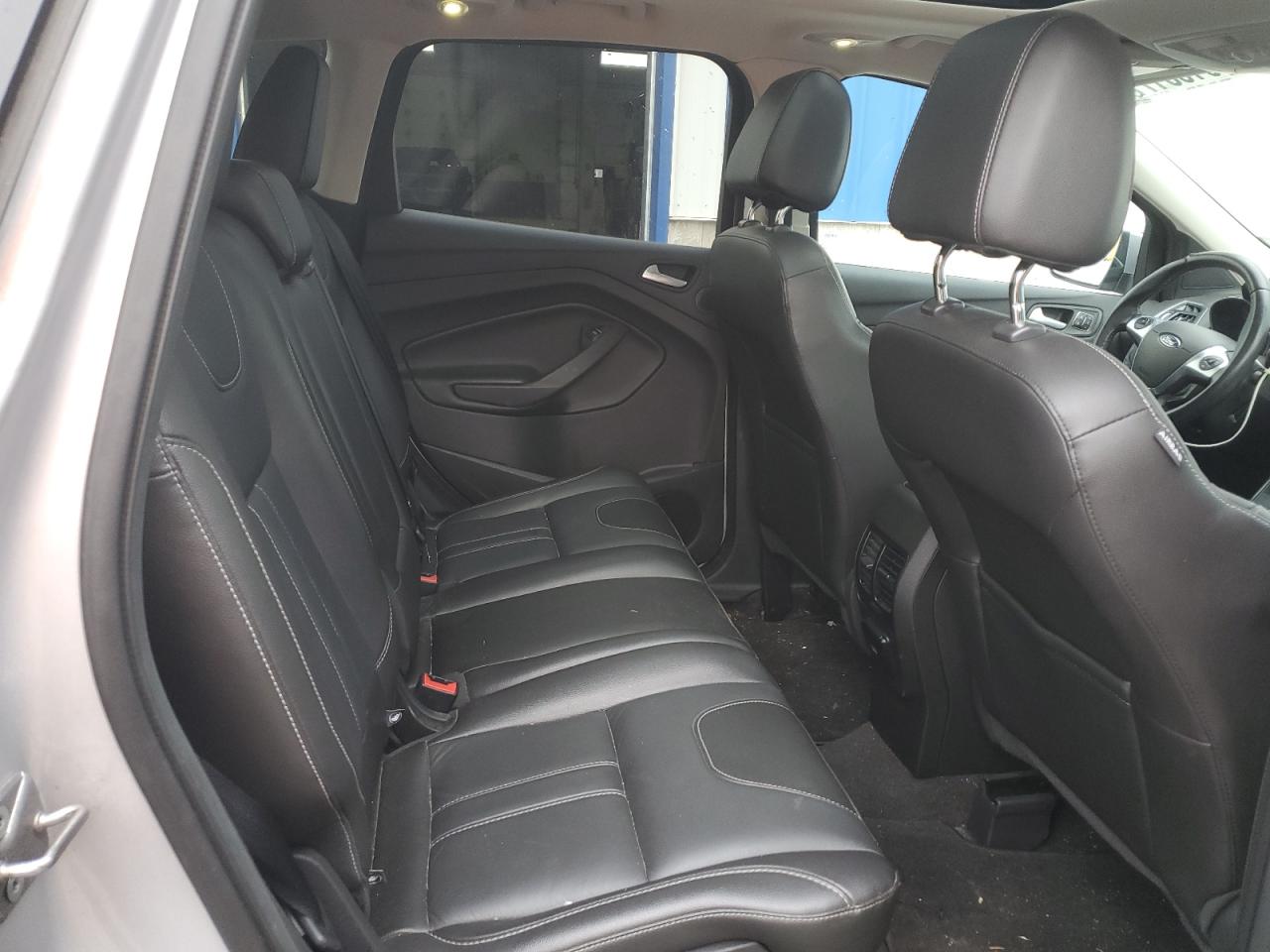 FORD ESCAPE TITANIUM