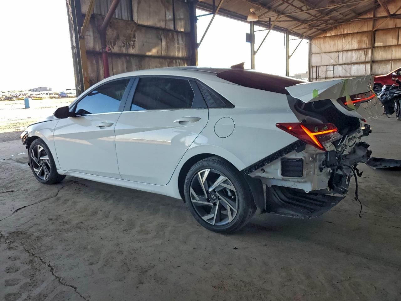 HYUNDAI ELANTRA LIMITED