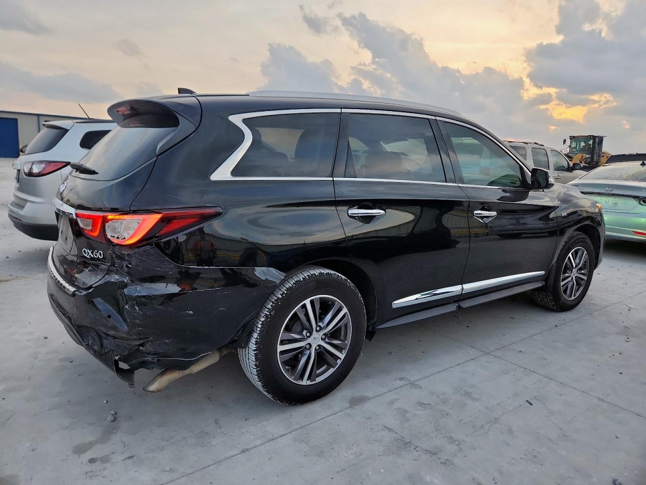INFINITI QX60