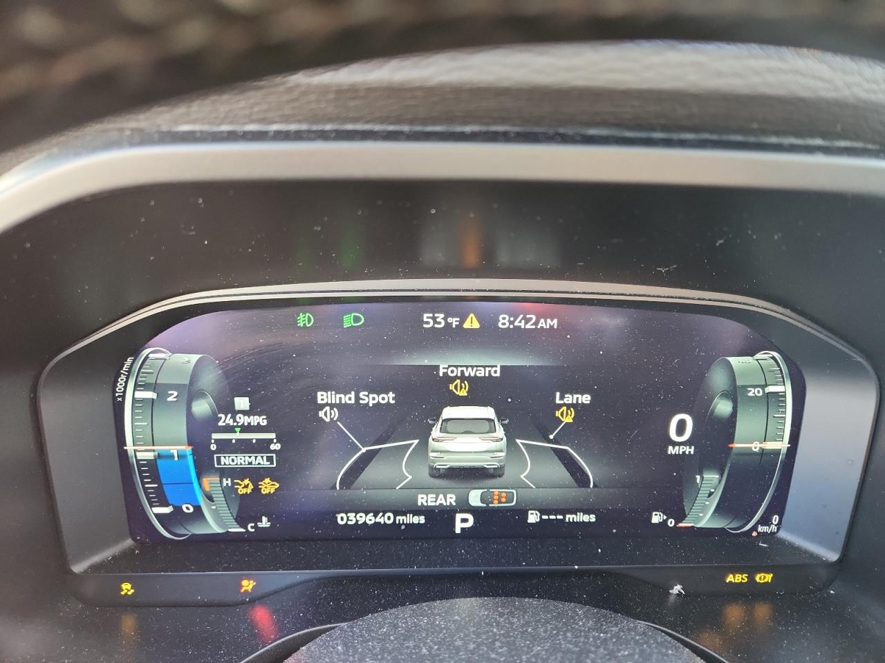 MITSUBISHI OUTLANDER SE