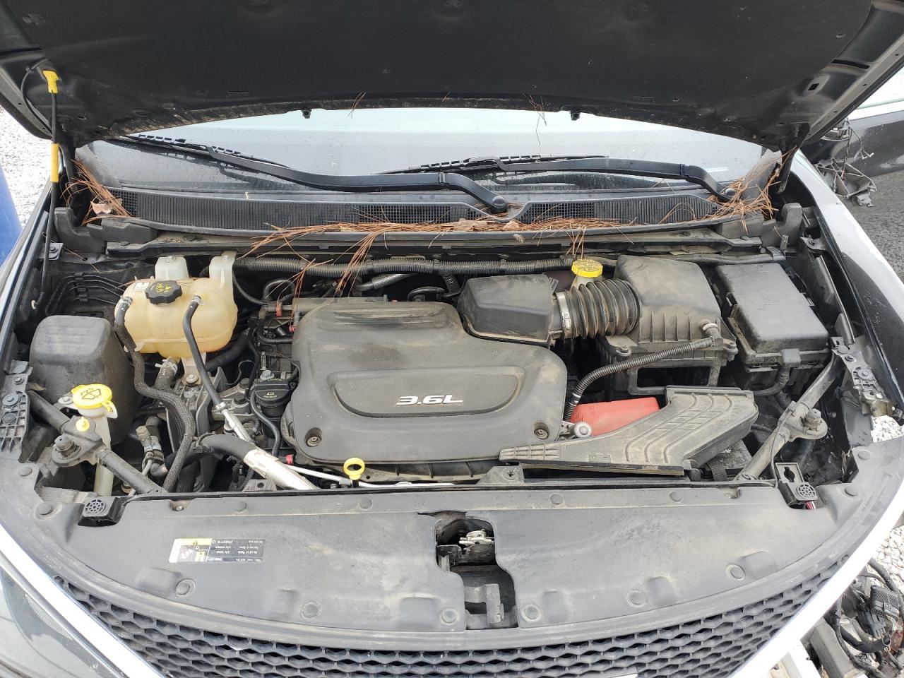 CHRYSLER PACIFICA TOURING