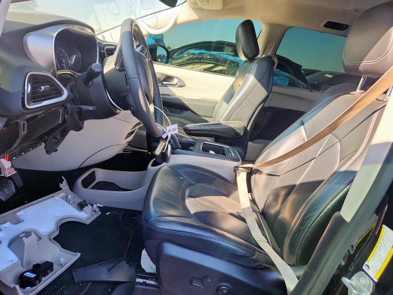 CHRYSLER PACIFICA TOURING L