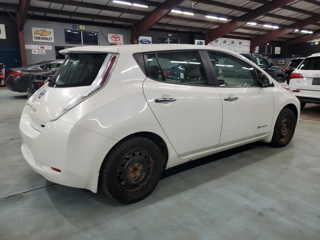 NISSAN LEAF S