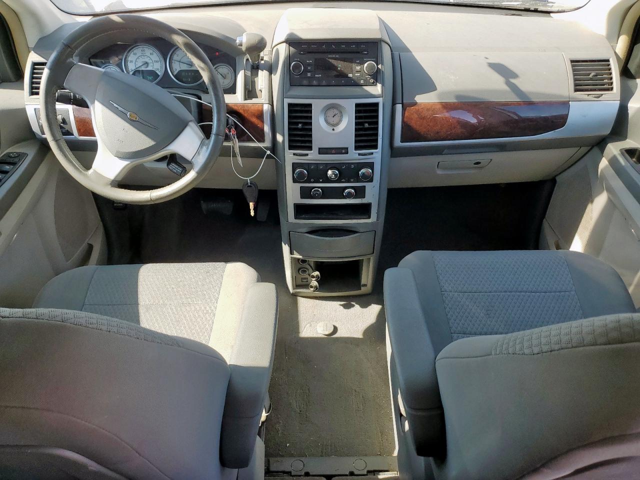 CHRYSLER TOWN & COUNTRY TOURING