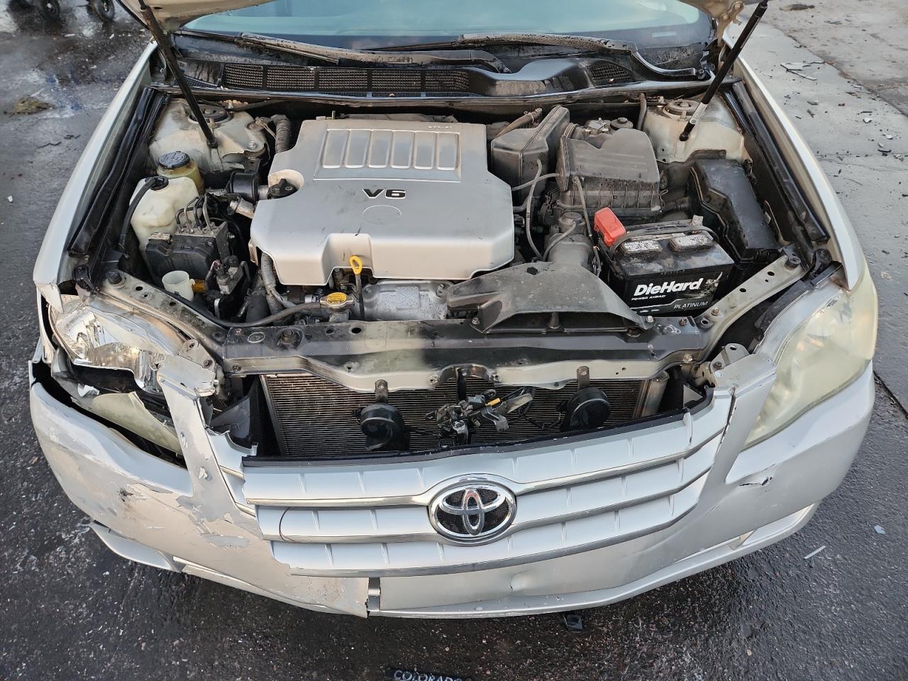 Lot #3294855768 2005 TOYOTA AVALON XL