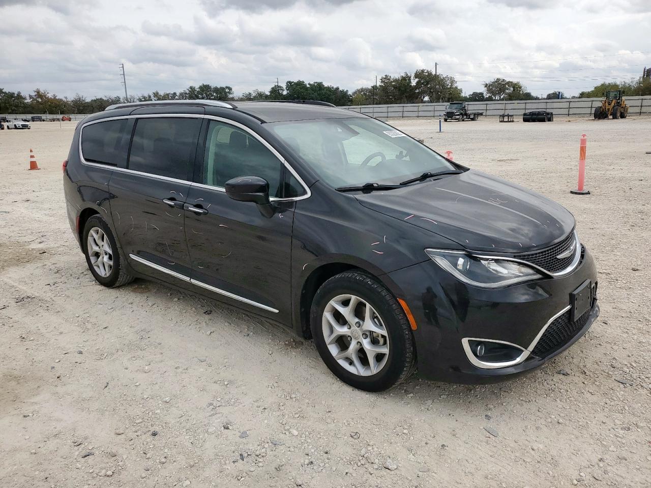 CHRYSLER PACIFICA TOURING L