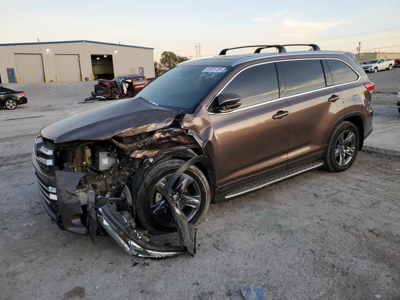 TOYOTA HIGHLANDER LIMITED