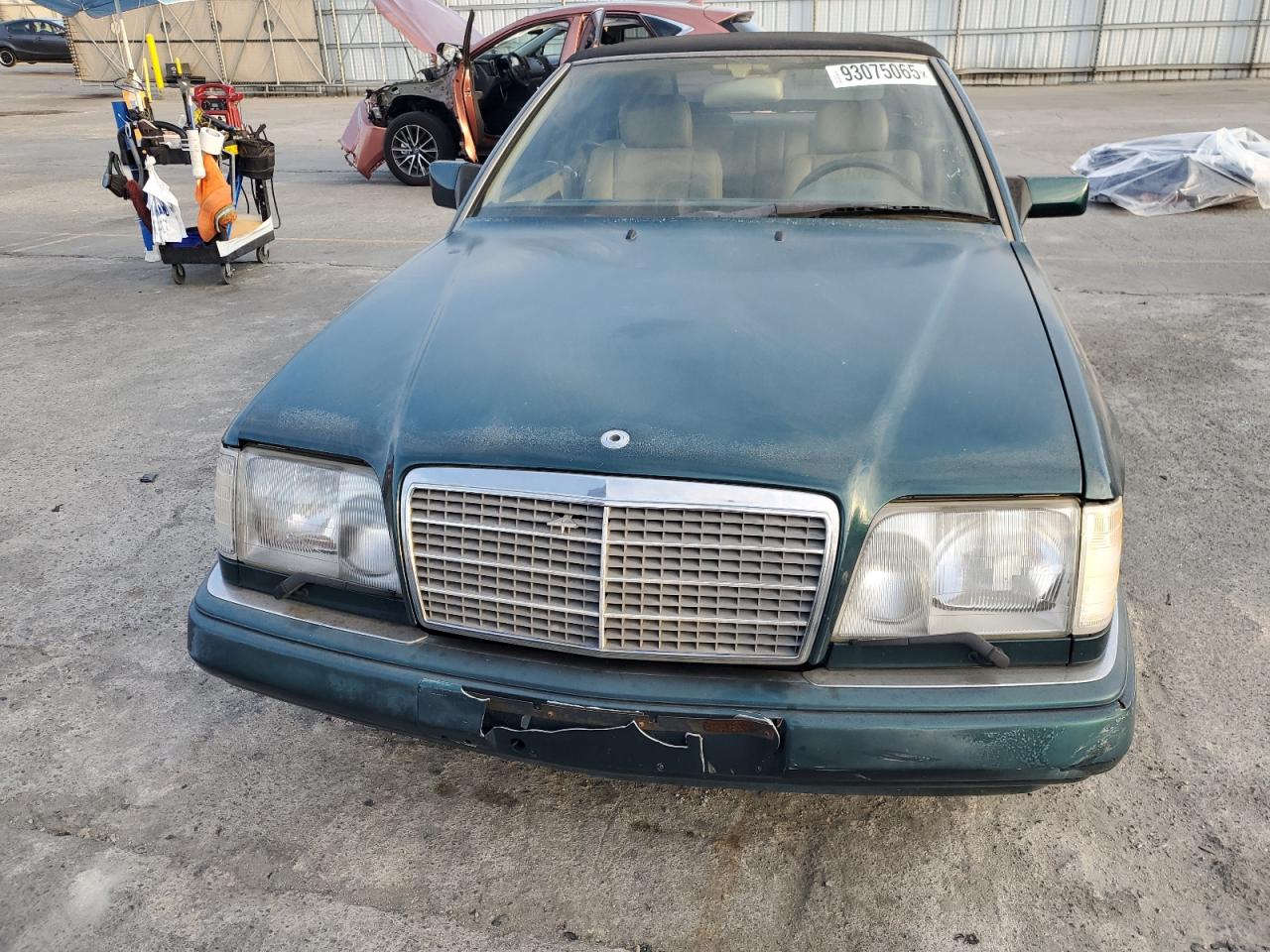 Lot #3311561251 1995 MERCEDES-BENZ E 320