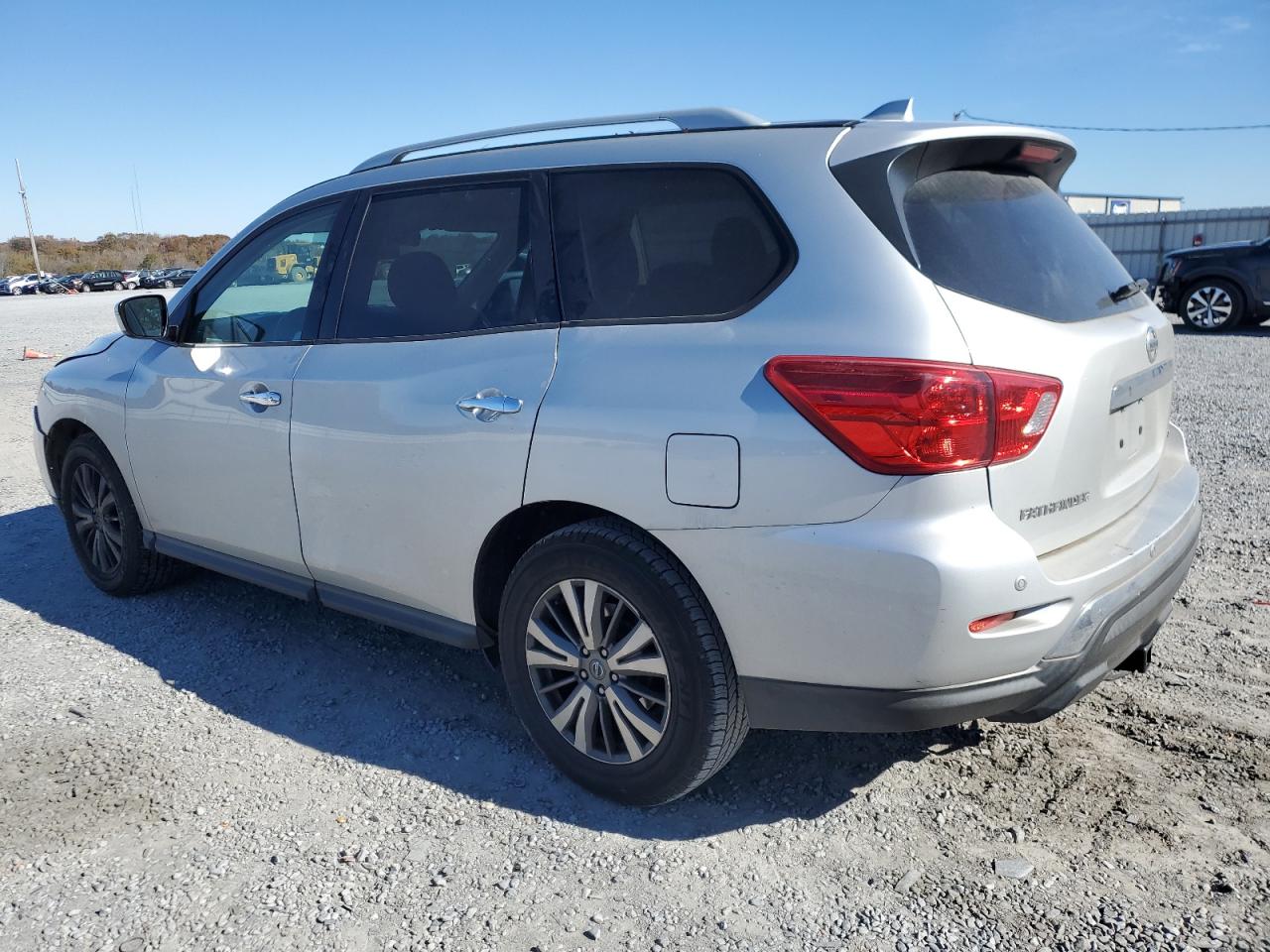 NISSAN PATHFINDER S