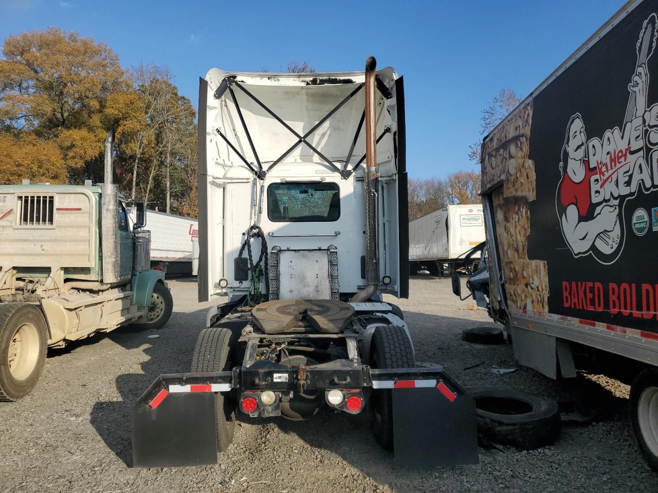 Lot #3317700069 2017 PETERBILT 579