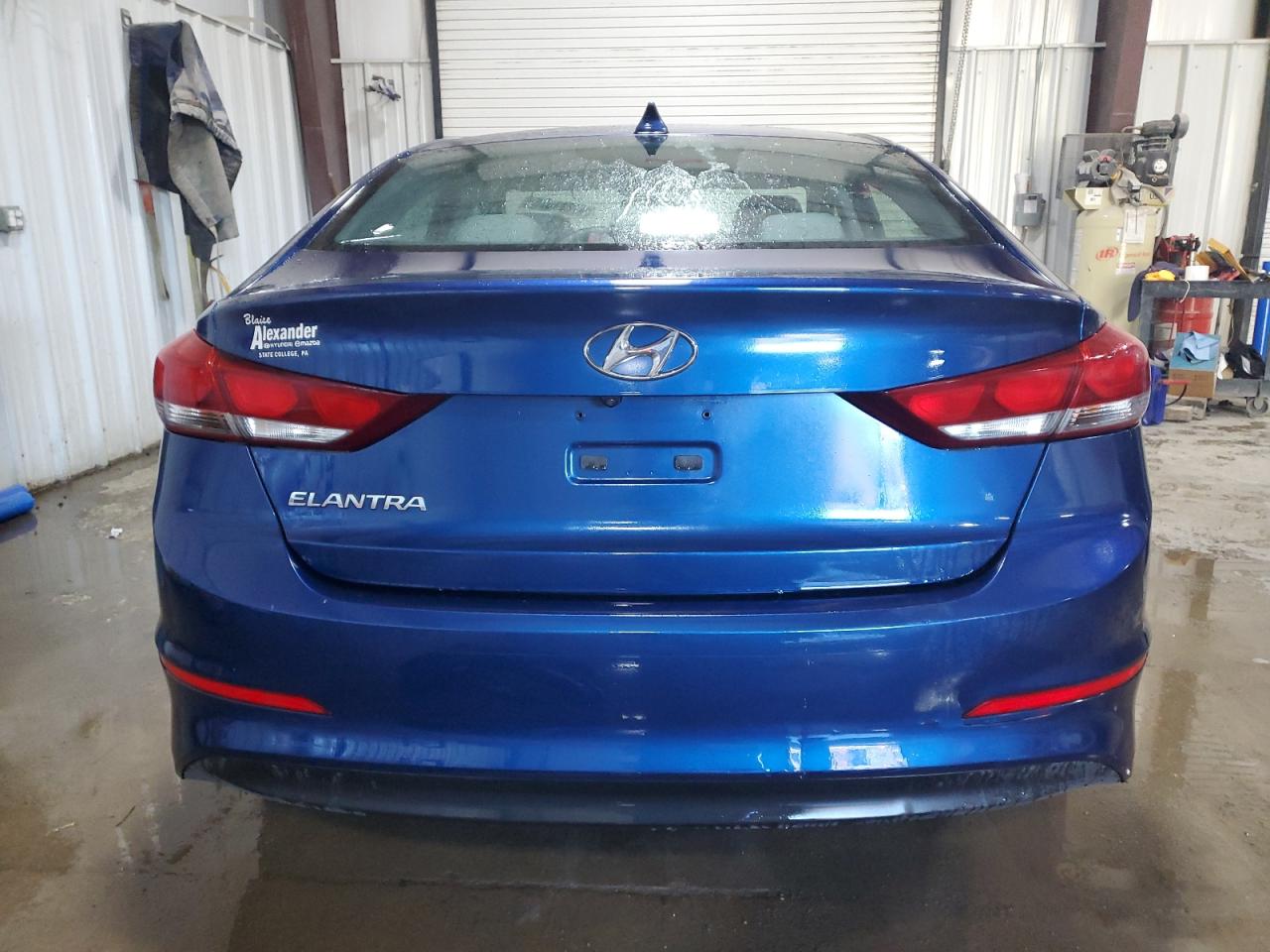 HYUNDAI ELANTRA SE