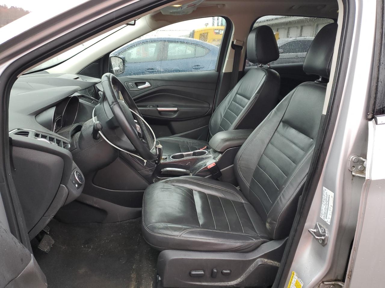 FORD ESCAPE TITANIUM