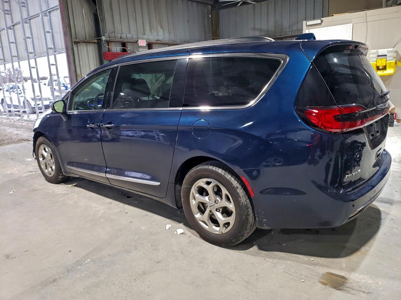 CHRYSLER PACIFICA LIMITED