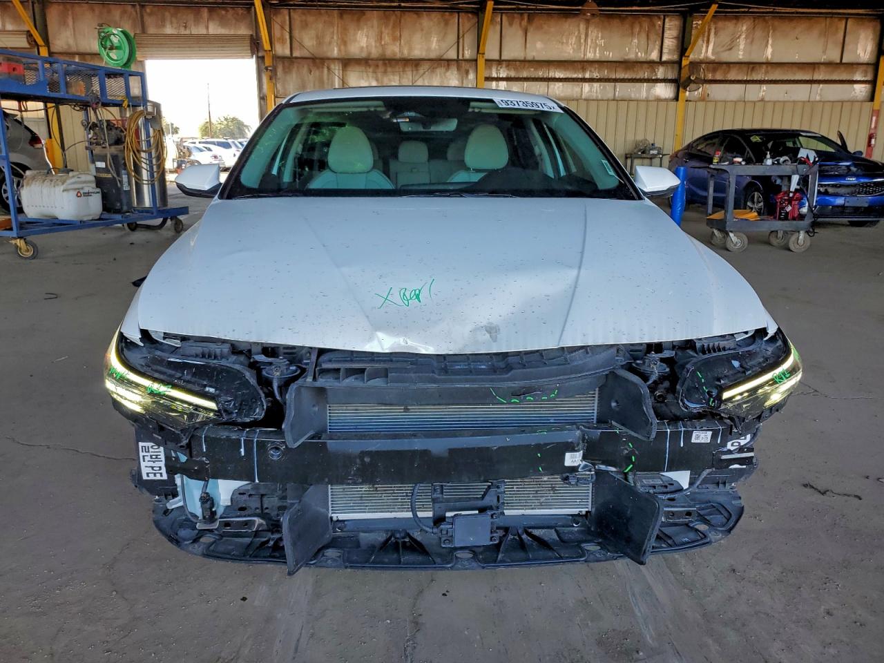 HYUNDAI ELANTRA LIMITED