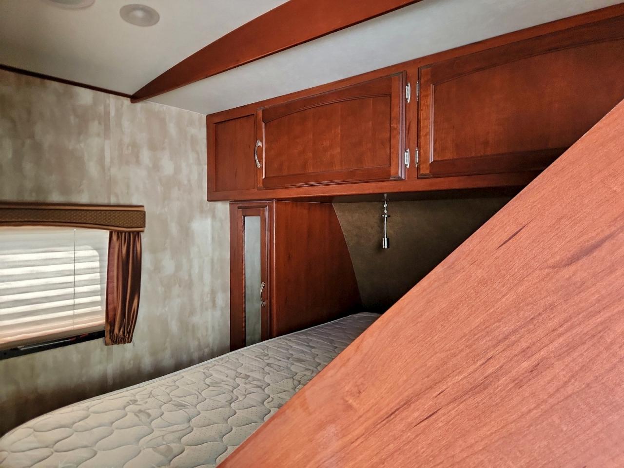 Lot #3298153293 2015 WINNEBAGO TRAILER