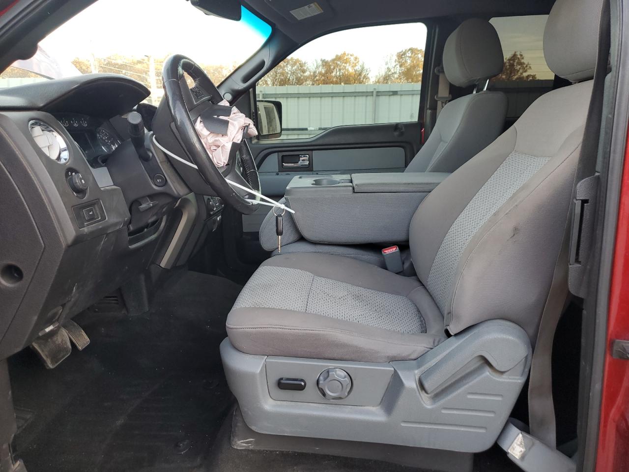 FORD F-150 SUPER CAB