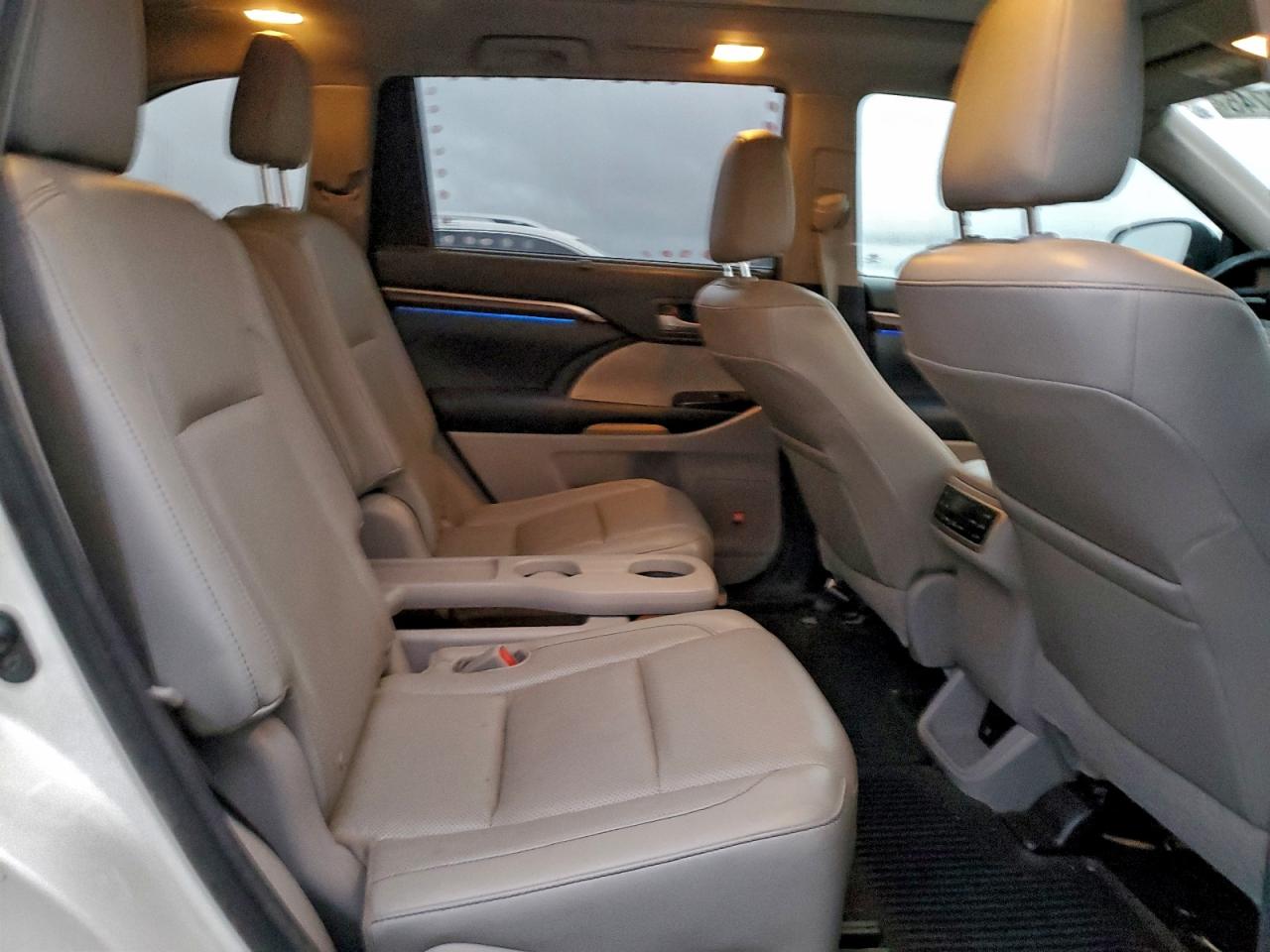 TOYOTA HIGHLANDER LIMITED