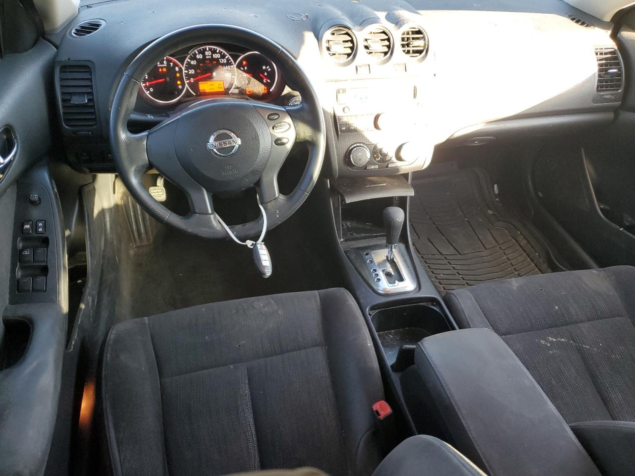 NISSAN ALTIMA BASE
