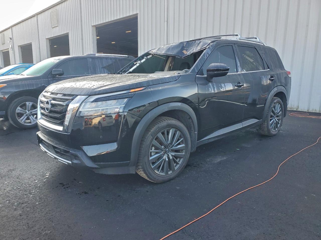 NISSAN PATHFINDER SL